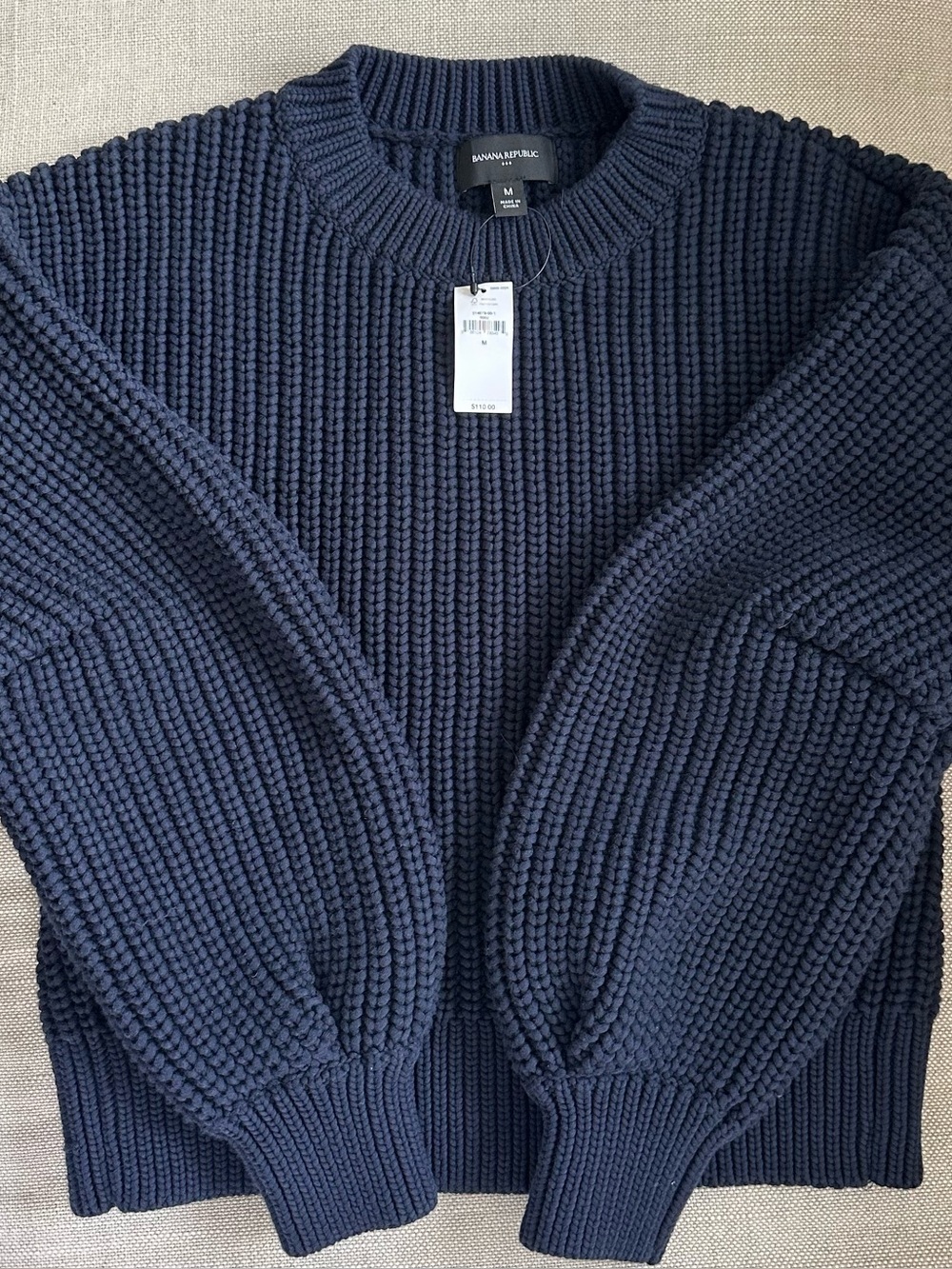 Banana Republic NWT
Navy Blue Chunky Ribbed Knit Crewneck Sweater
Size M